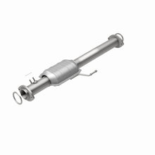 Load image into Gallery viewer, MagnaFlow Direct Fit Catalytic Converter 99-02 4Runner 3.4L rear OEM