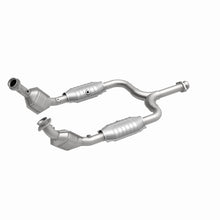 Load image into Gallery viewer, MagnaFlow Direct Fit Catalytic Converter 01-04 Ford Mustang 3.8L CA