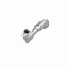 Load image into Gallery viewer, MagnaFlow Direct Fit Catalytic Converter 03-04 Ford Expedition 5.4L V8 Driver Side