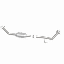 Load image into Gallery viewer, MagnaFlow Direct Fit Catalytic Converter 05-07 Toyota Sequoia 8 4.7L D/S