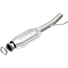 Load image into Gallery viewer, MagnaFlow Direct Fit Catalytic Converter 2005 Ford Escape 3.0L