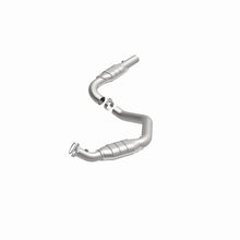Load image into Gallery viewer, MagnaFlow Direct Fit Catalytic Converter 03-05 Express 2500 4.8L Driver Side