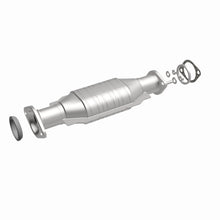 Load image into Gallery viewer, MagnaFlow Direct Fit Catalytic Converter 2003-2006 MONTERO 3.8 L Underbody
