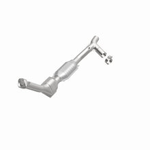 Load image into Gallery viewer, MagnaFlow Direct Fit Catalytic Converter 97-98 Ford Trucks 5.4L