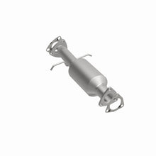 Load image into Gallery viewer, MagnaFlow Direct Fit Catalytic Converter California Grade 96-98 Chevrolet Blazer 4.3L