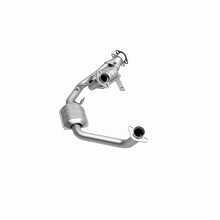 Load image into Gallery viewer, MagnaFlow Direct Fit Catalytic Converter Taurus 96-99 3.0L