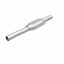 Load image into Gallery viewer, MagnaFlow Direct Fit Catalytic Converter 01-04 Jeep G/C 4.0L OEM