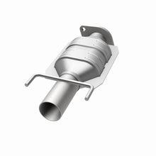 Load image into Gallery viewer, MagnaFlow Direct Fit Catalytic Converter 95-02 Lincoln Continental