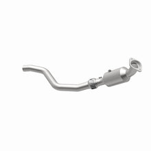 Load image into Gallery viewer, MagnaFlow Direct Fit Catalytic Converter 2005 Chrysler 300C 5.7L V8 / 2005 Dodge Magnum 5.7L V8
