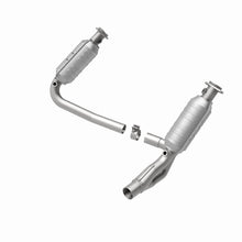 Load image into Gallery viewer, MagnaFlow Direct Fit Catalytic Converter Dakota 05-06 6 3.7L