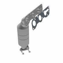 Load image into Gallery viewer, MagnaFlow Direct Fit Catalytic Converter 04-05 Suzuki Verona 2.5L