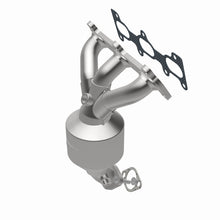 Load image into Gallery viewer, MagnaFlow DF Cat. Conv05-06 Hyundai Santa Fe/05-09 Tucson / 05-08 Kia Sportage D/S Manifold