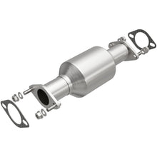 Load image into Gallery viewer, MagnaFlow Direct Fit Catalytic Converter 03-06 Kia Sorento 3.5L Rear (49 State)