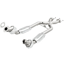 Load image into Gallery viewer, MagnaFlow Direct Fit Catalytic Converter 96-98 4.6L *California*