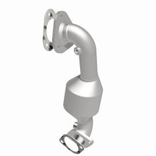 Load image into Gallery viewer, MagnaFlow Direct Fit Catalytic Converter 10-17 Ford Taurus/10-16 Lincoln MKT V6-3.5L