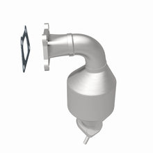 Load image into Gallery viewer, MagnaFlow Direct Fit Catalytic Converter 10-11 Equinox 3.0L Underbody