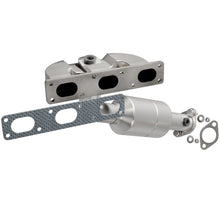 Load image into Gallery viewer, MagnaFlow Direct Fit Catalytic Converter BMW 5 04-05 Rear Mani