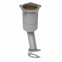 Load image into Gallery viewer, MagnaFlow Direct Fit Catalytic Converter 00-04 Nissan Frontier (CA Emissions)
