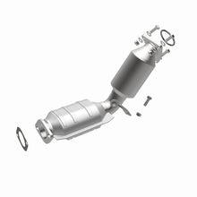 Load image into Gallery viewer, MagnaFlow Direct Fit Catalytic Converter 08-13 Infiniti G37 V6-3.7LGAS 2.25in Dia