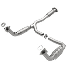Load image into Gallery viewer, MagnaFlow Direct Fit Catalytic Converter 05-06 GMC Envoy XL Denali