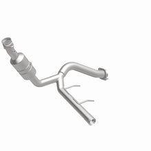 Load image into Gallery viewer, MagnaFlow Direct Fit Catalytic Converter 2009 f-150 V8 5.4 OEM Underbody