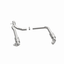 Load image into Gallery viewer, MagnaFlow Direct Fit Catalytic Converter 2009-2012 E-150 5.4 L Underbody