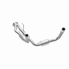 Load image into Gallery viewer, MagnaFlow Direct Fit Catalytic Converter 05-06 Jeep Grand Cherokee 3.7L Y-Pipe Assembly