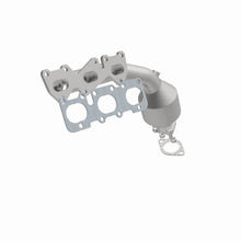 Load image into Gallery viewer, MagnaFlow Direct Fit Catalytic Converter 2007-2009 Sorento 3.3 3.8 L Manifold