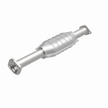 Load image into Gallery viewer, MagnaFlow Direct Fit Catalytic Converter 01-03 Montero Sport rr OEM