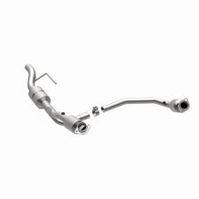 Load image into Gallery viewer, MagnaFlow Direct Fit Catalytic Converter Dodge 01-02 Ram 1500/2500/3500 Van 5.9L