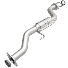 Load image into Gallery viewer, MagnaFlow Direct Fit Catalytic Converter 06-08 Suzuki Grand Vitara 2.7L