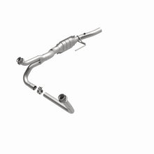 Load image into Gallery viewer, MagnaFlow Direct Fit Catalytic Converter 02 Dodge Ram 1500 Van