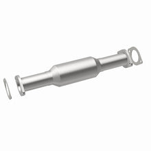 Load image into Gallery viewer, MagnaFlow Direct Fit Catalytic Converter Ford 83 85