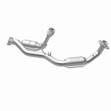 Load image into Gallery viewer, MagnaFlow Direct Fit Catalytic Converter 96-99 Taurus 3.4L Front C
