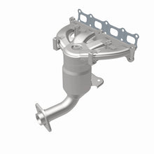 Load image into Gallery viewer, MagnaFlow DF Cat Conv 07 Dodge Caliber 2.4L Manifold AWD/07-10 Jeep Patriot 2.4L Manifold 4WD 49-St