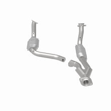 Load image into Gallery viewer, MagnaFlow Direct Fit Catalytic Converter 03-06 Chevy SSR 5.3/6.0 OEM