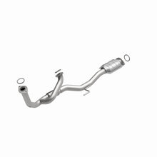 Load image into Gallery viewer, MagnaFlow Direct Fit Catalytic Converter 97-98 Toyota Avalon Camry 3