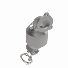 Load image into Gallery viewer, MagnaFlow Direct Fit Catalytic Converter OEM 13-15 Hyundai Veloster 1.6L Underbody