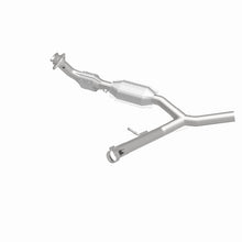 Load image into Gallery viewer, MagnaFlow Direct Fit Catalytic Converter 04-05 Ford F-150 5.4L P/S 2WD (Excl 04 Heritage Edition)