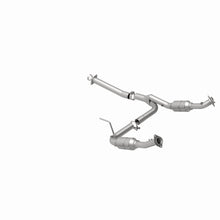 Load image into Gallery viewer, MagnaFlow DF Cat. Conv3/04-05 Ford Explorer 4.0L / 3/04-05 Mercury Mountaineer Y-Pipe Assembly
