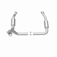 Load image into Gallery viewer, MagnaFlow DF Conv Ford/Mercury 06-10 Explorer/Mountaineer/ 07-10 Explorer SportTrac 4.0L Y-Pipe Assy