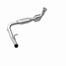 Load image into Gallery viewer, MagnaFlow Direct Fit Catalytic Converter 99-00 Ford Trucks 5.4L