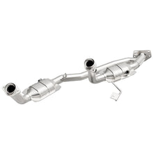 Load image into Gallery viewer, MagnaFlow Direct Fit Catalytic Converter 04 Ford Freestar 3.9L