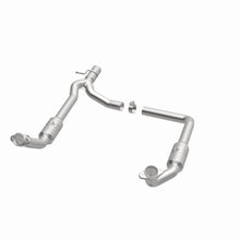 Load image into Gallery viewer, MagnaFlow Direct Fit Catalytic Converter 2009-2012 E-150 5.4 L Underbody