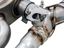 Load image into Gallery viewer, AWE Tuning BMW F8X M3/M4 Track Edition Cat-Back Exhaust - Diamond Black Tips