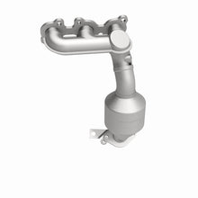 Load image into Gallery viewer, MagnaFlow Direct Fit Catalytic Converter 08-09 Toyota Highlander 3.3L