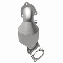 Load image into Gallery viewer, MagnaFlow Direct Fit Catalytic Converter OEM 13-15 Hyundai Veloster 1.6L Underbody