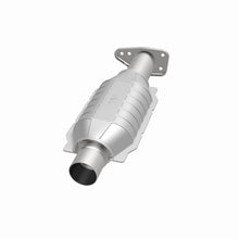 Load image into Gallery viewer, MagnaFlow Direct Fit Catalytic Converter Gm