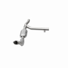 Load image into Gallery viewer, MagnaFlow Direct Fit Catalytic Converter 01 Ford Trucks 4.6L