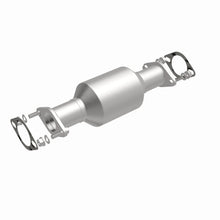Load image into Gallery viewer, MagnaFlow Direct Fit Catalytic Converter 03-06 Kia Sorento 3.5L Rear (49 State)
